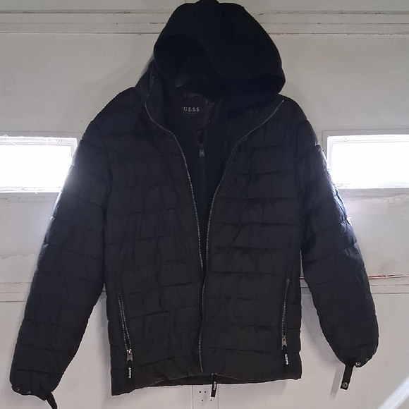 NWOT Mens Guess Black Quilted Jacket with Hood Sz. Small